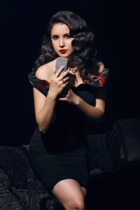 Karsu Kimdir?