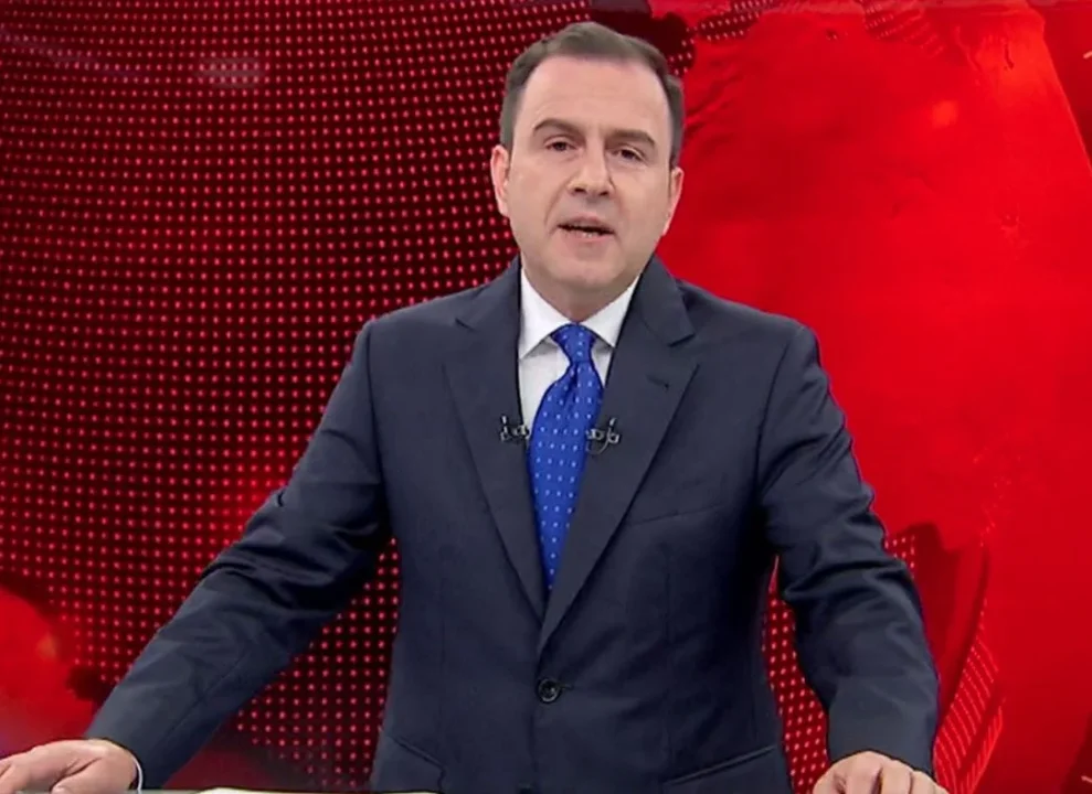 Selçuk Tepeli Kimdir?