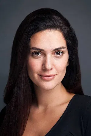 Bergüzar Korel Kimdir?