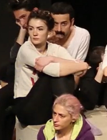 Burcu Özberk Kimdir?
