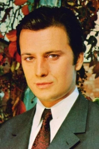 Engin Çağlar Kimdir?