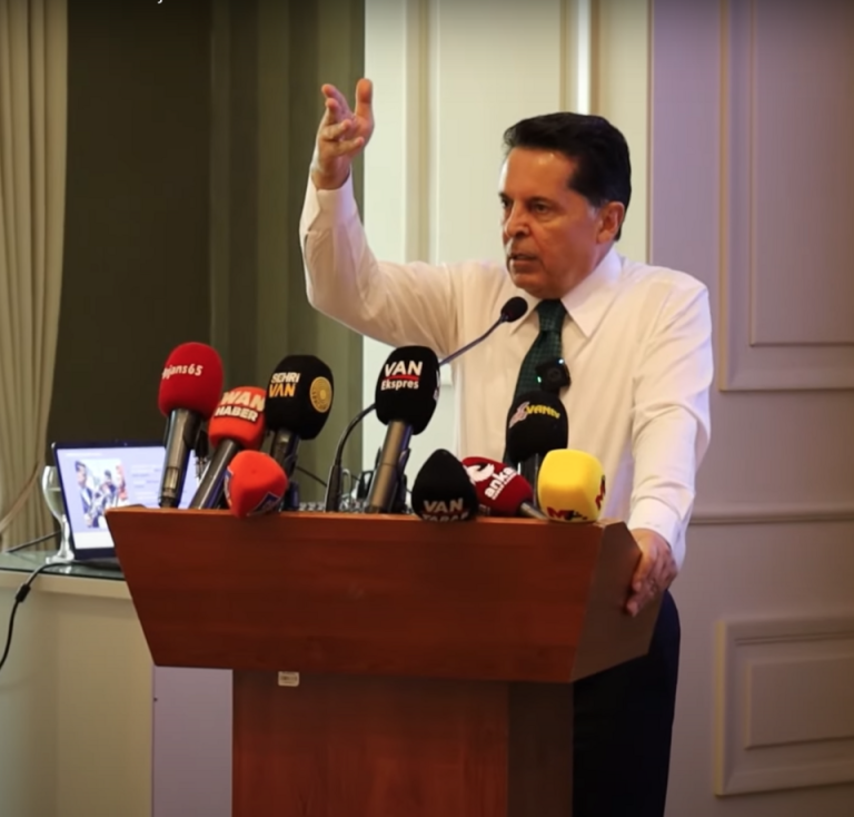 Prof. Dr. Ahmet Özer Kimdir?