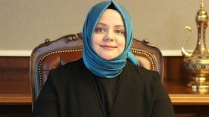 Zehra Zümrüt Selçuk Kimdir?